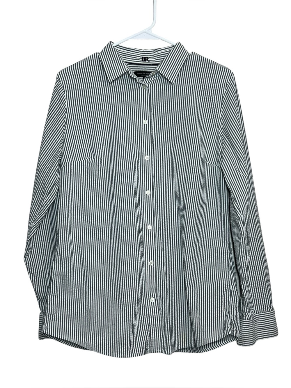 Banana Republic Riley Shirt Womens Size 12 Gray  Seersucker Stripe Button Up